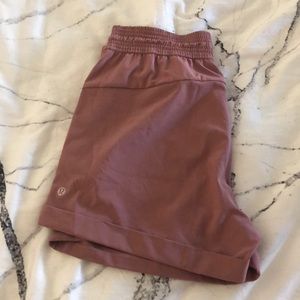 Spring break away short